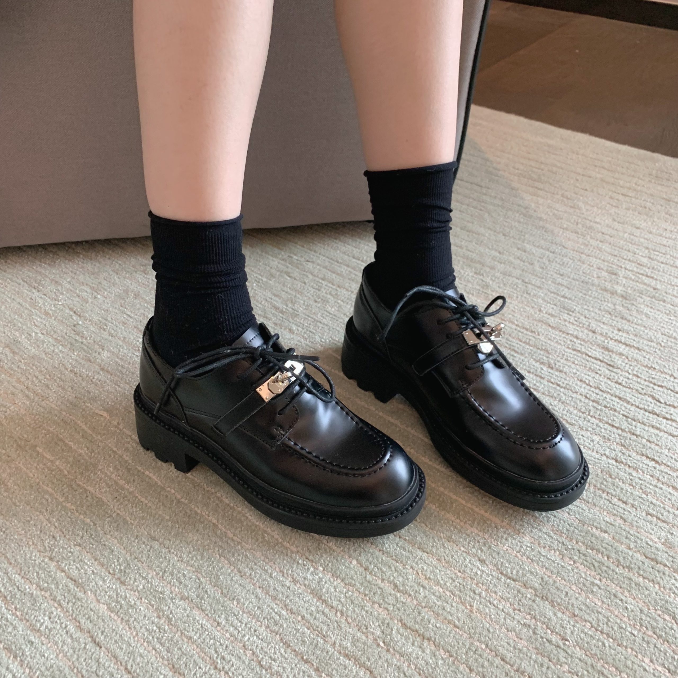 2024 New British Style Lock Buckle Loafer Flat Shoes Thick Sole Chunky Heel Lace Up Oxford Women's Leather Shoes