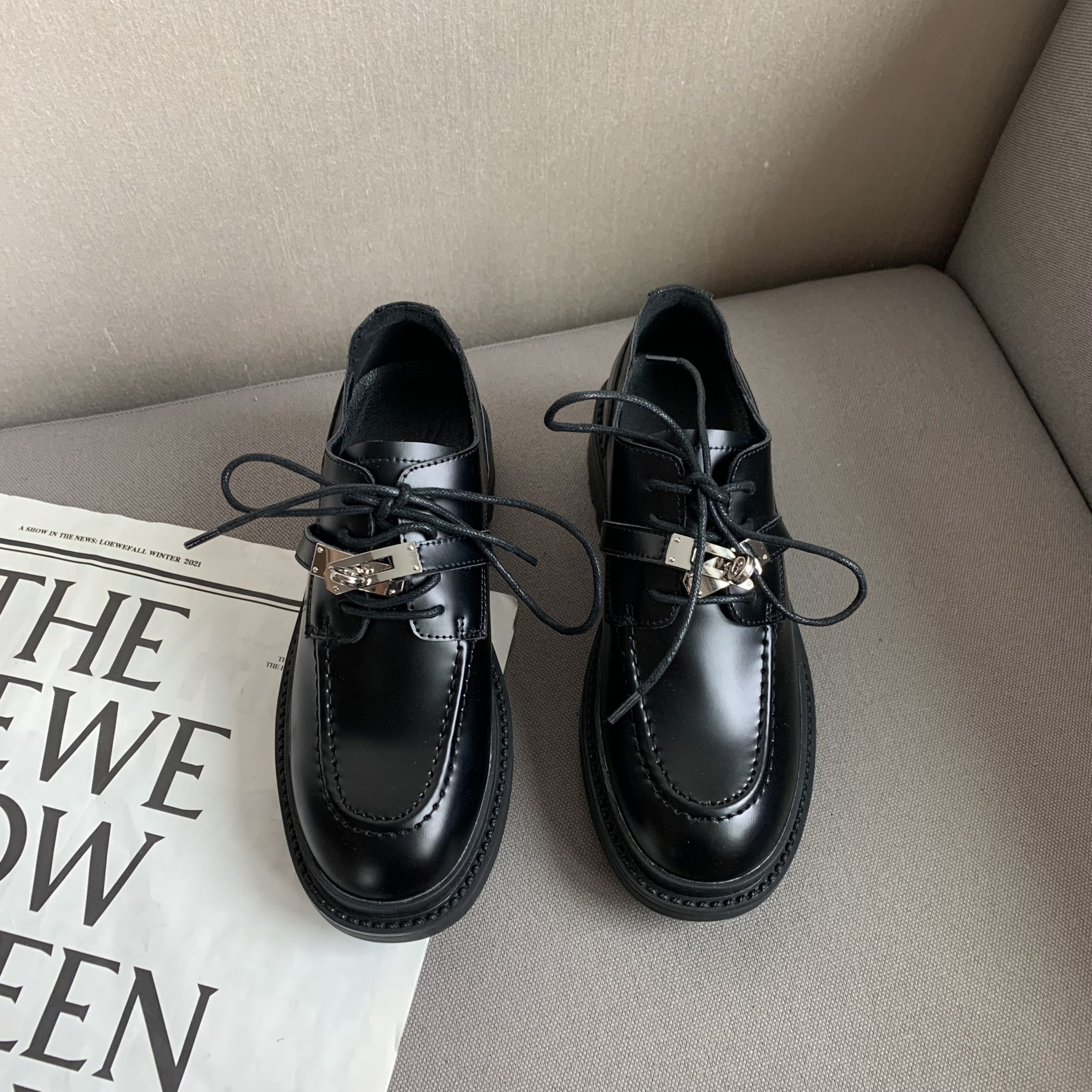 2024 New British Style Lock Buckle Loafer Flat Shoes Thick Sole Chunky Heel Lace Up Oxford Women's Leather Shoes - Image 4