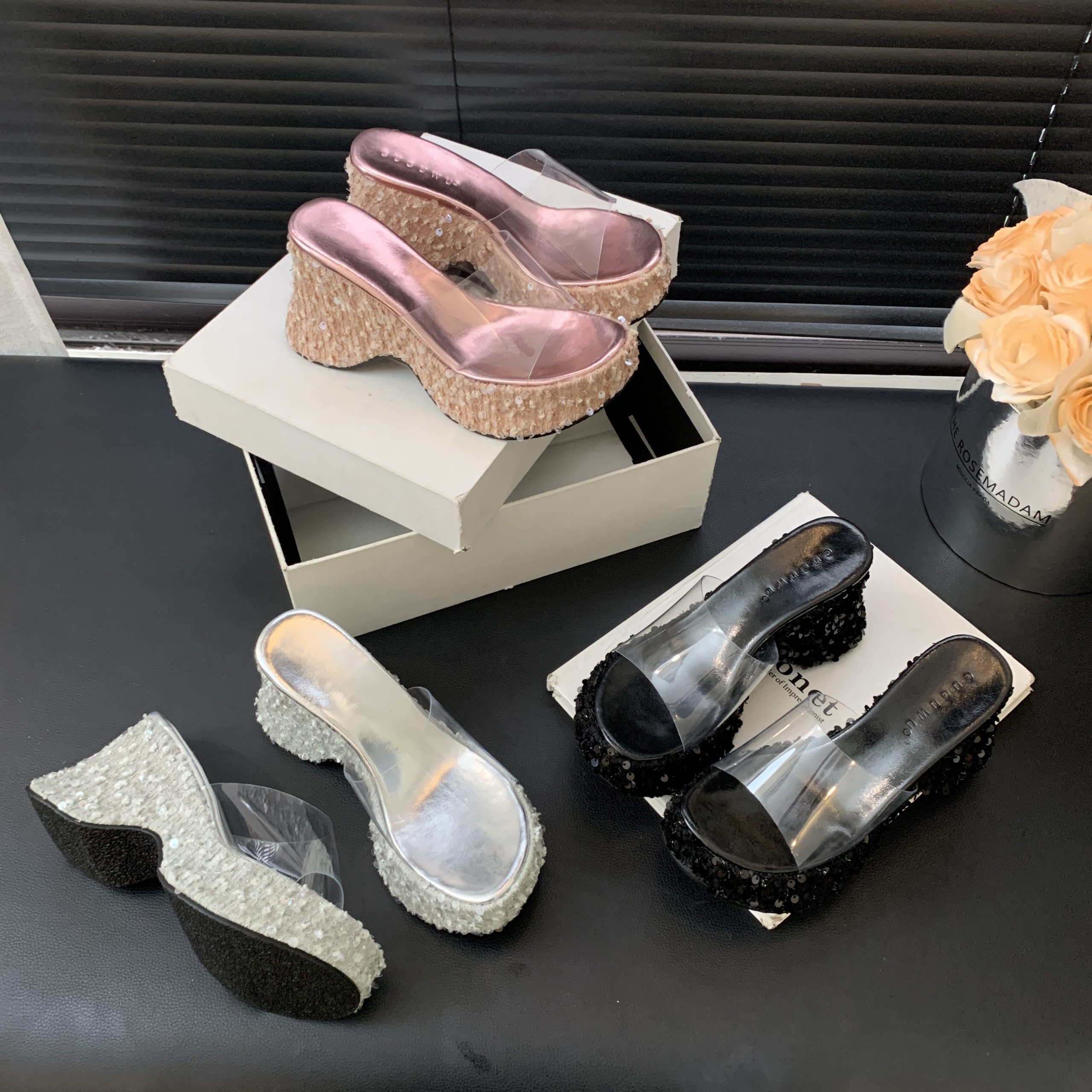 2026 Summer New Fashion Women's High Heel Platform Sandals with Glitter and Transparent Crystal Glass Slippers - Image 2
