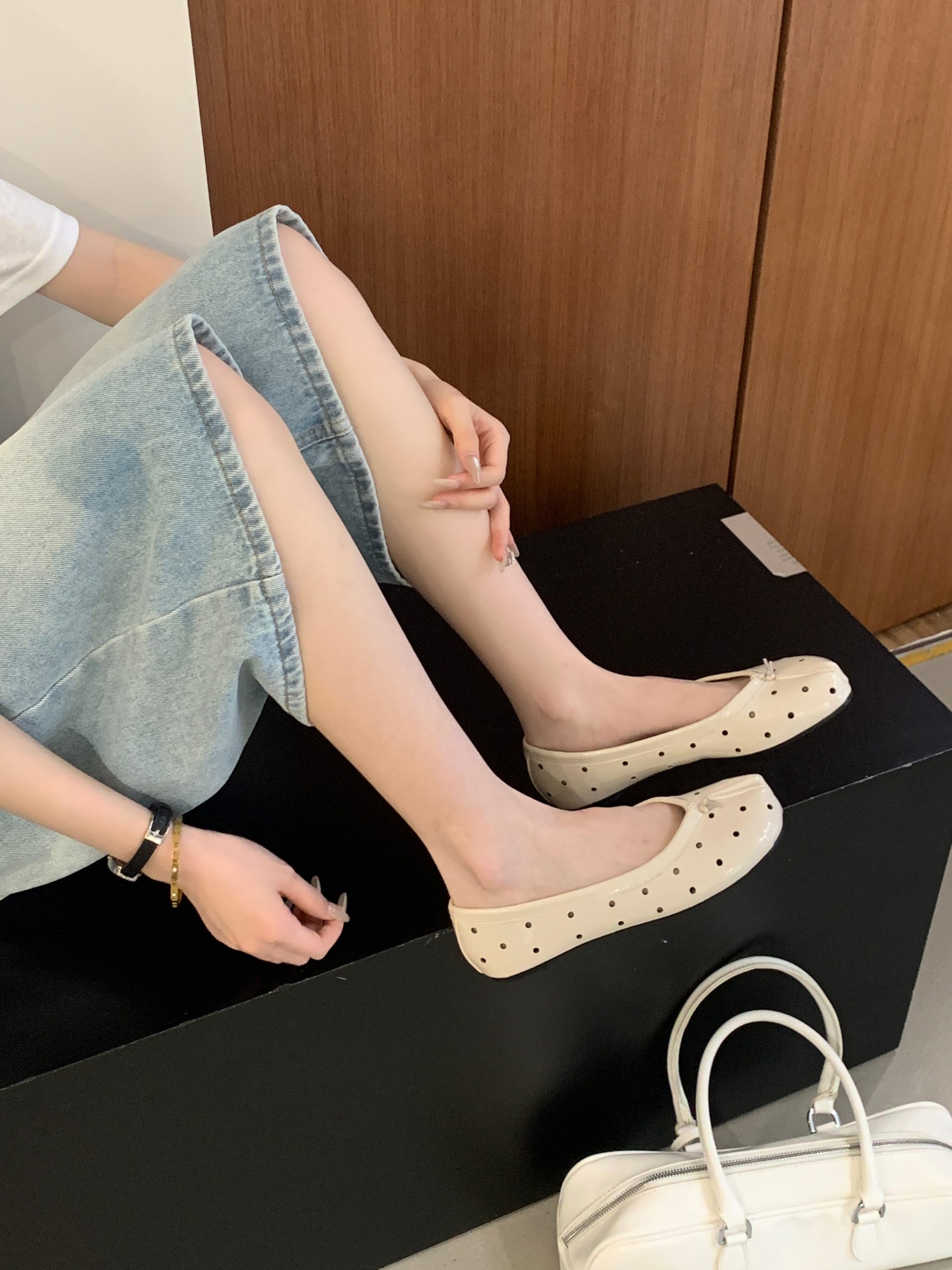 New Korean Style Tabi Split Toe Hollow Pig Hoof Shoes Flat Casual Slip On 2026 New Shallow Mouth Soft Shoes - Image 4