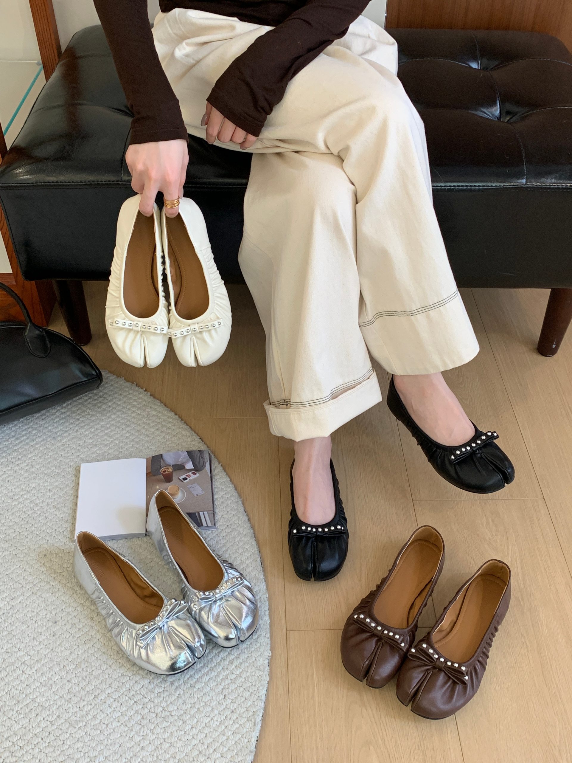2026 Summer New Soft Sole Shallow Mouth Slip-On Loafers Women's Flat Casual Split Toe Pig Hoof Shoes