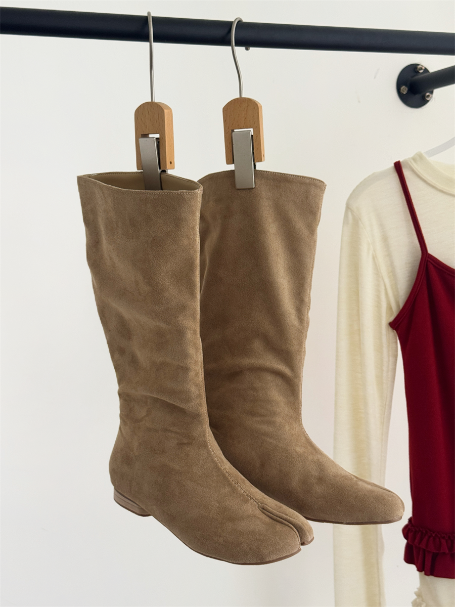 2026 New Winter Korean Style Split Toe Slim Mid Calf Boots Slip On Flat Martin Boots for Women - Image 2