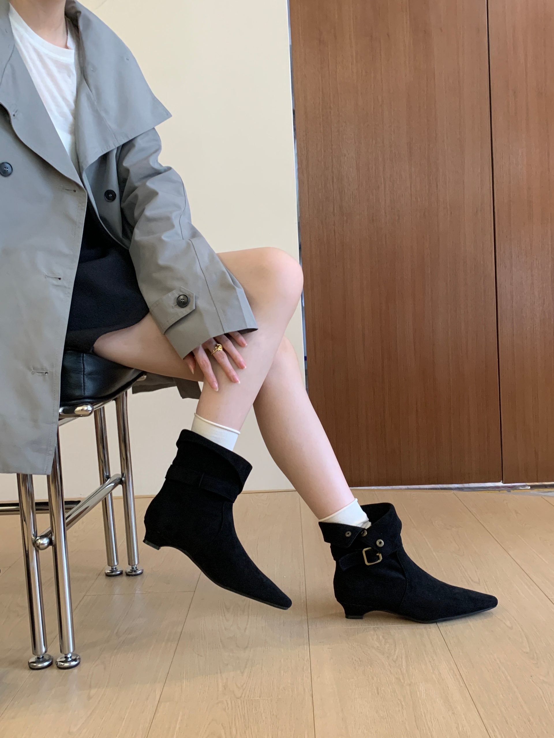 Vintage Pointed Toe Low Heel Slim Boots Women Autumn Winter New Two-Way Wear Belt Buckle Martin Boots Melanger Western Short Boots - Image 3