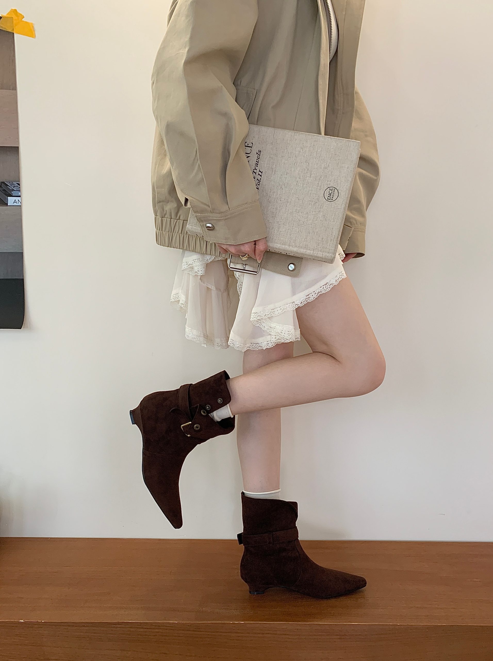 Vintage Pointed Toe Low Heel Slim Boots Women Autumn Winter New Two-Way Wear Belt Buckle Martin Boots Melanger Western Short Boots - Image 4